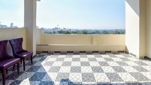 Superior Twin Room | Property grounds - Palette Hotel Sun Royaale Udaipur (Udaipur)