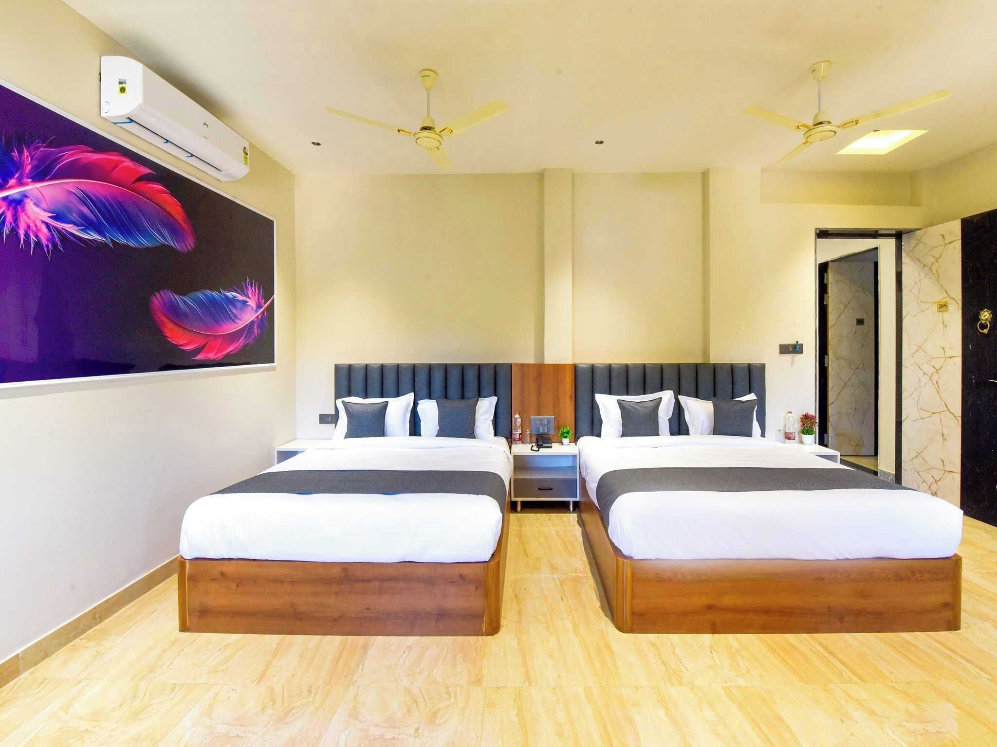 Escritorio, wifi gratis y ropa de cama 