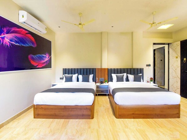 Habitación superior con 2 camas individuales | Escritorio, wifi gratis y ropa de cama