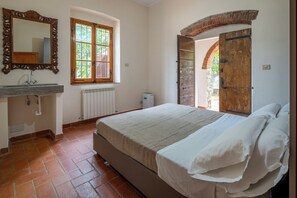 Autumn, Bedroom, Spring, Summer