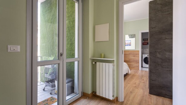 Interior - A bright, modern apartment, recently renovated with high-quality finishes and perfect for accommodating up to four people. The property is located in an elegant neighborhood in the heart of Turin, just 500 meters from Porta Nuova Station—offering direc (Turin)