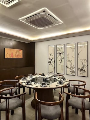 Dining - Oriental Hotel Islamabad (Islamabad)