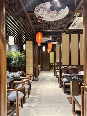 Dining - Oriental Hotel Islamabad (Islamabad)