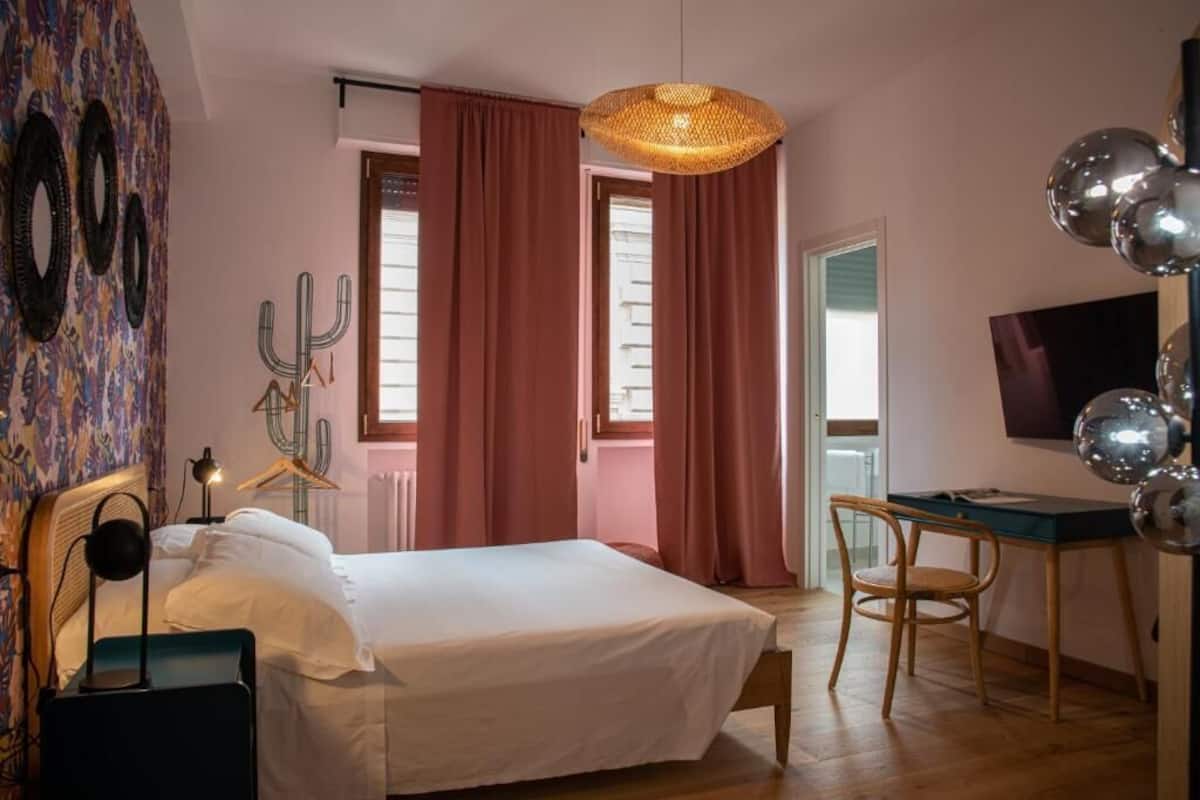 Superior Double Room | Soundproofing, iron/ironing board