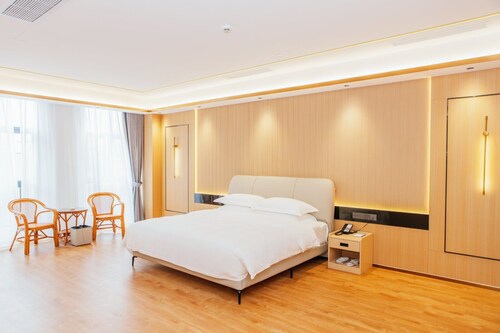 Sihui Yuheng Hotel