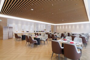 Free daily buffet breakfast - Sihui Yuheng Hotel (Zhaoqing)