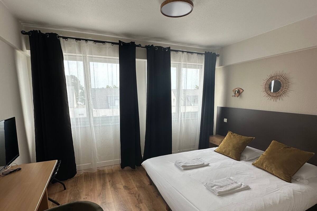 Standard Double Room | Blackout drapes, WiFi (free)
