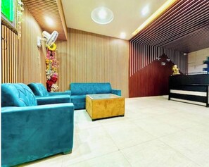 Lobby - Anandam Grand (New Delhi)