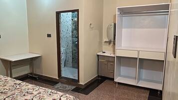 Deluxe Double or Twin Room, Balcony