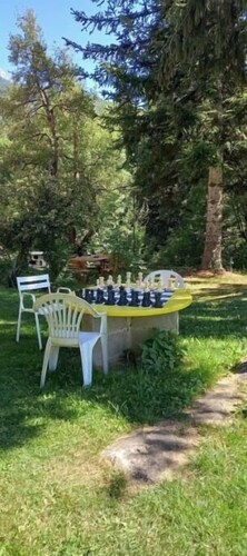 Gîte de groupe campagnard avec piscine, calme et spacieux,