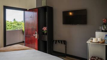 1 chambre, fer et planche à repasser, Wi-Fi, draps fournis