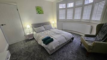 3 bedrooms, iron/ironing board, free WiFi, bed sheets
