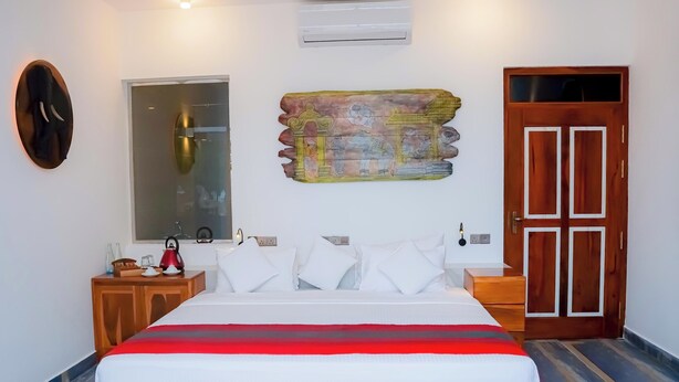 Unclassified image, 1 of 122, button - Thaulle Luxury Boutique & Social Club  (Kirinda)
