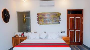 Deluxe Triple Room, Sea View | WiFi (free), bed sheets