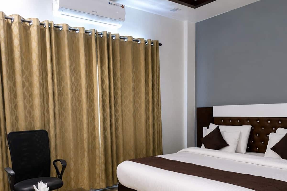 Deluxe Room, City View