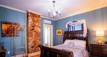 Downtown Maryville Luxury Room Private Ensuite