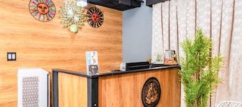 Shelbees Suites - Garden Suite 203