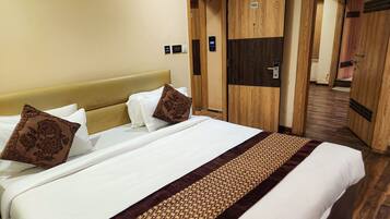Deluxe Double Room | Laptop workspace, WiFi (free)