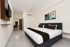 House | 1 bedroom - Classic King Clubhouse Vytilla Kochi (Kanayannur)
