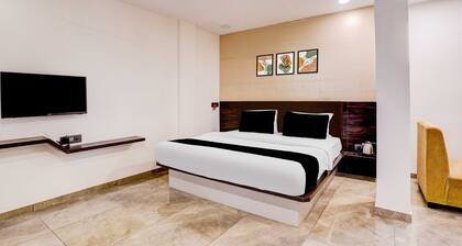 Classic King Clubhouse Vytilla Kochi