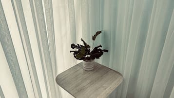 Habitación Deluxe doble, vistas a la ciudad | Escritorio, espacio para trabajar con un portátil, wifi gratis