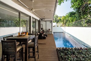 Outdoor dining - Staymaster Belamia•3BR•Private Pool (Parra)
