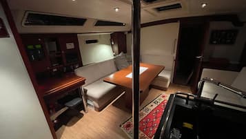 Mobile Deluxe-Unterkunft, Terrasse, Meerblick | Innenbereich