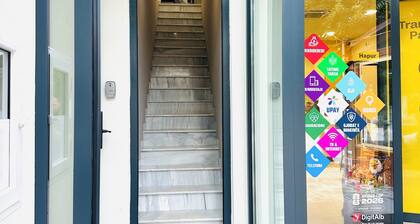 Tanushi Central Studio - Modern Stay in Vau i Dejës