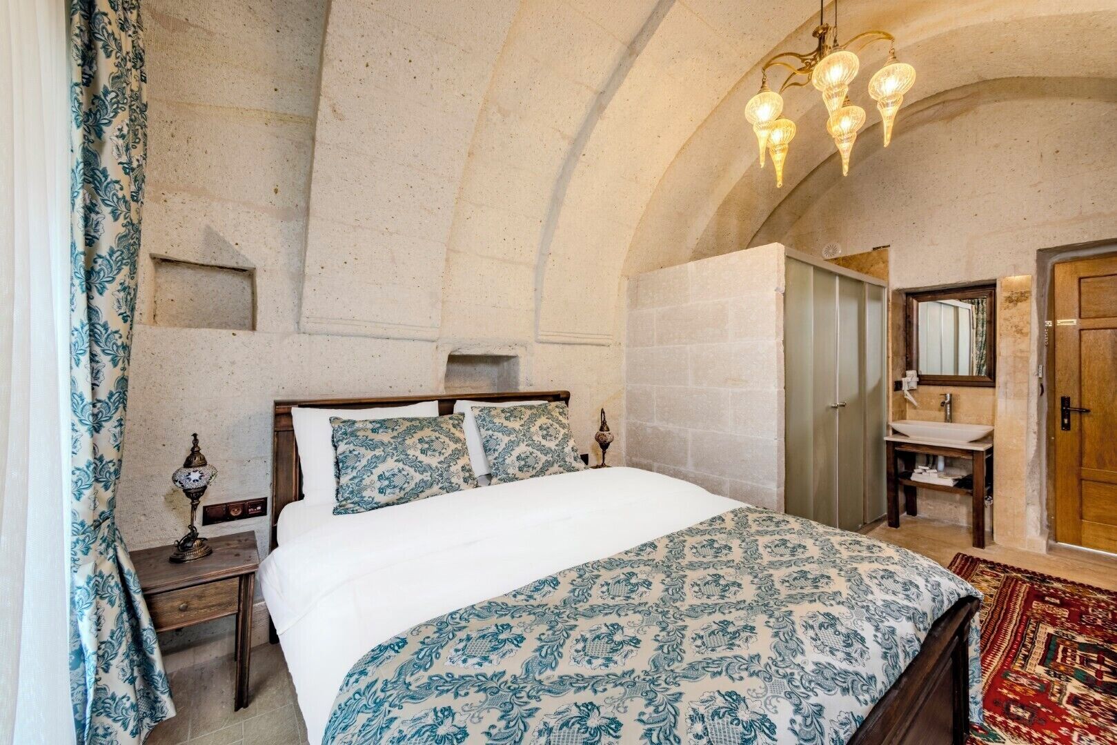 Deluxe Room, Valley View | Frette Italian sheets, premium bedding, minibar, blackout drapes