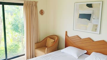 WiFi, bed sheets