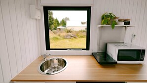 Fridge, microwave, stovetop, electric kettle