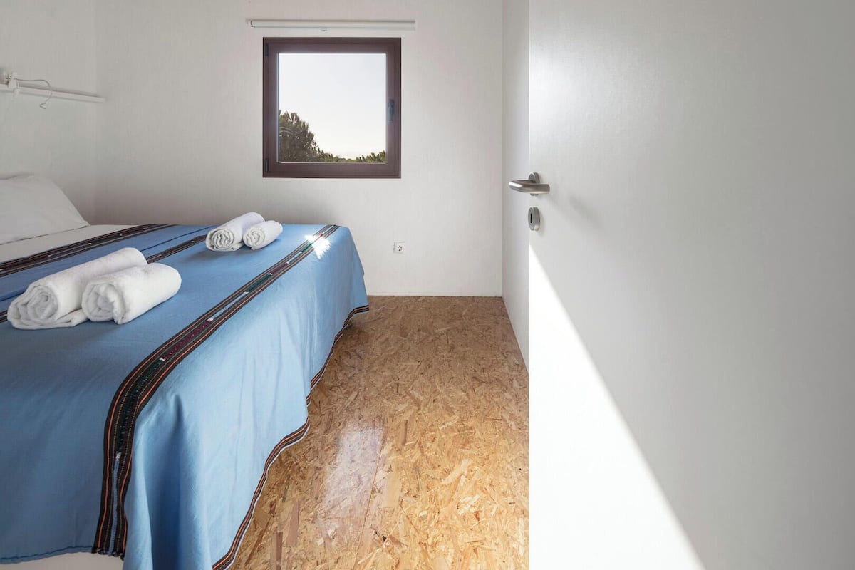 Apartamento, vistas al mar | Escritorio