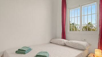 3 bedrooms, WiFi, bed sheets