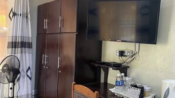 Comfort Room, Patio, Garden View | WiFi (free)