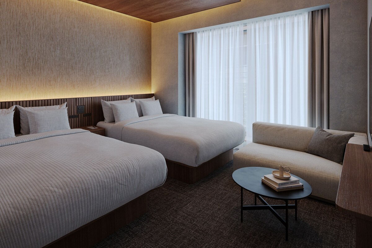 Universal with HERALBONY Non-smoking | In-room safe, free WiFi, bed sheets