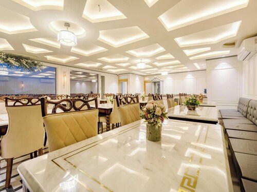 Palette Hotel Cecil Srinagar