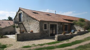Exterior - Domaine de Jassevove (Millau)