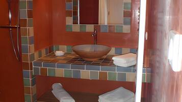 Shower, towels