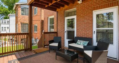Historic 2BR with Deck, Games & Garage