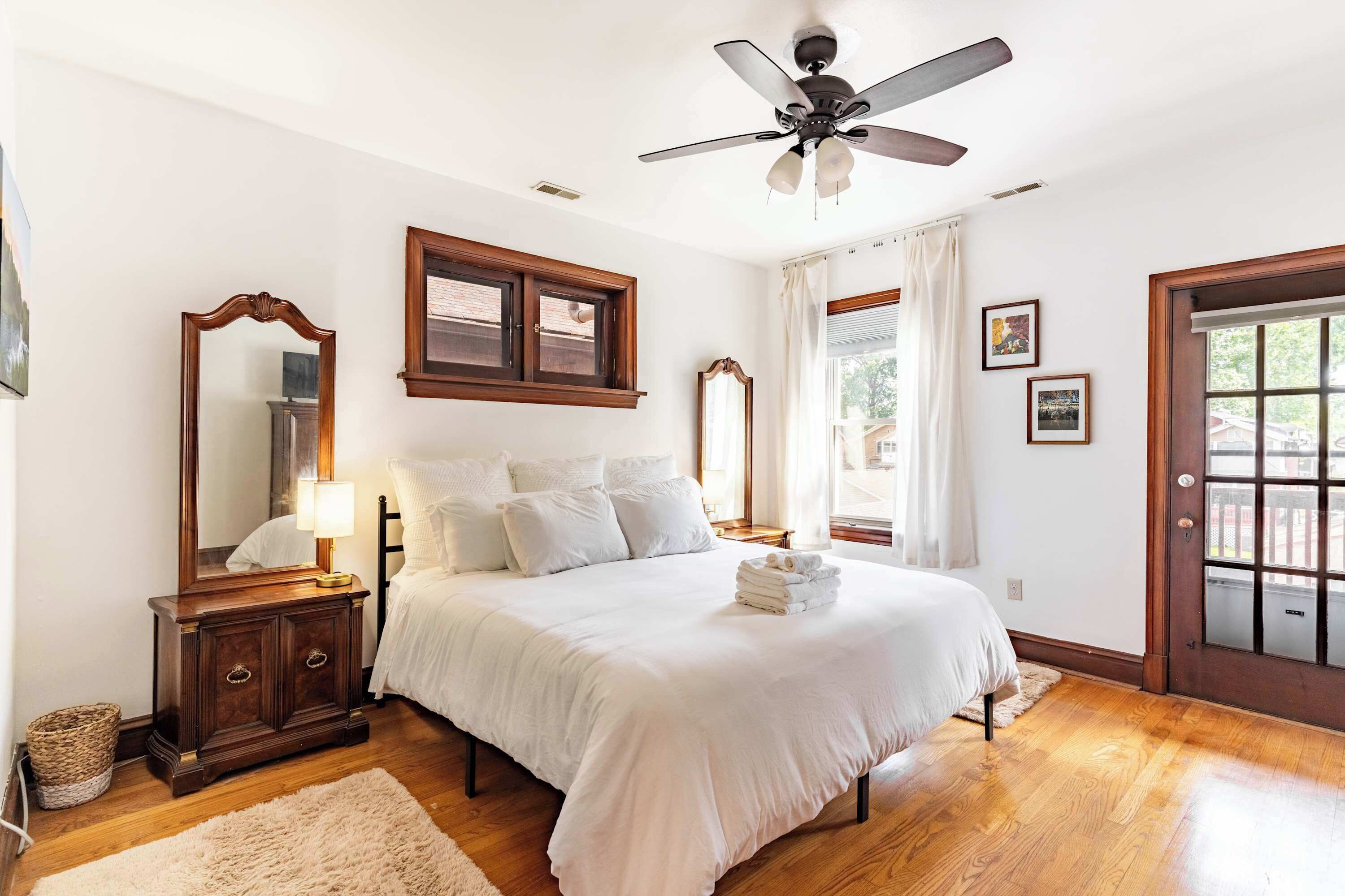 Iron/ironing board, travel crib, WiFi, bed sheets
