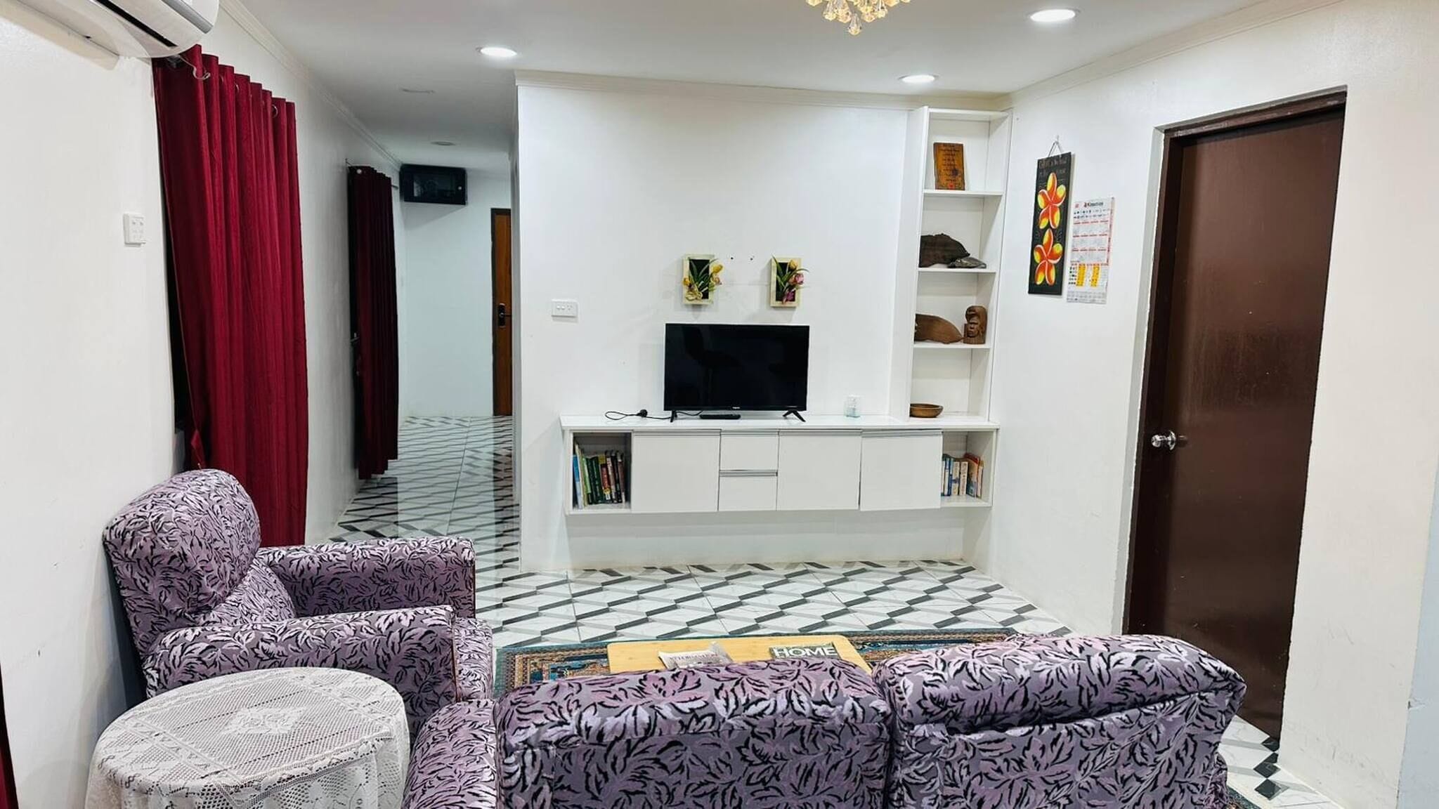 House, 3 Bedrooms | Living room