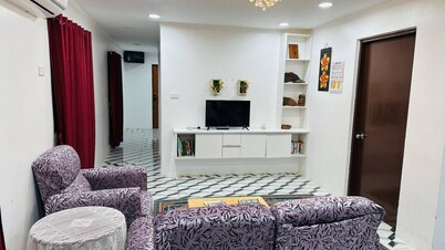 Demberly's Hideaway