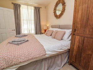 2 bedrooms, WiFi (free), individually decorated, individually furnished - Sea Vista (Bideford)