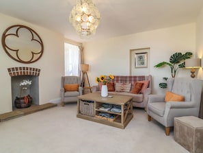 Living area - Sea Vista (Bideford)
