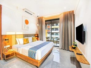 Escrivaninha, Wi-Fi de cortesia, roupa de cama