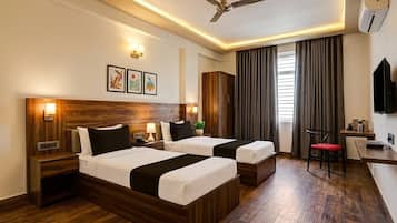 Quarto casal ou duplo luxo | Escrivaninha, Wi-Fi de cortesia, roupa de cama