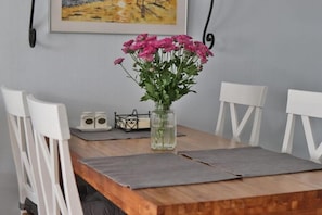 Dining - Stylish and authentic vacation rental in Friedrichskoog – Perfectly located (Friedrichskoog)