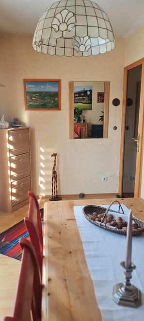 Dining - Holiday Home 'Reihenhaus Römmer' with Wi-Fi (Altenstadt)