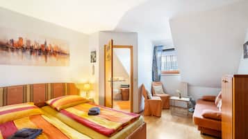 2 chambres, fer et planche à repasser, Wi-Fi, draps fournis