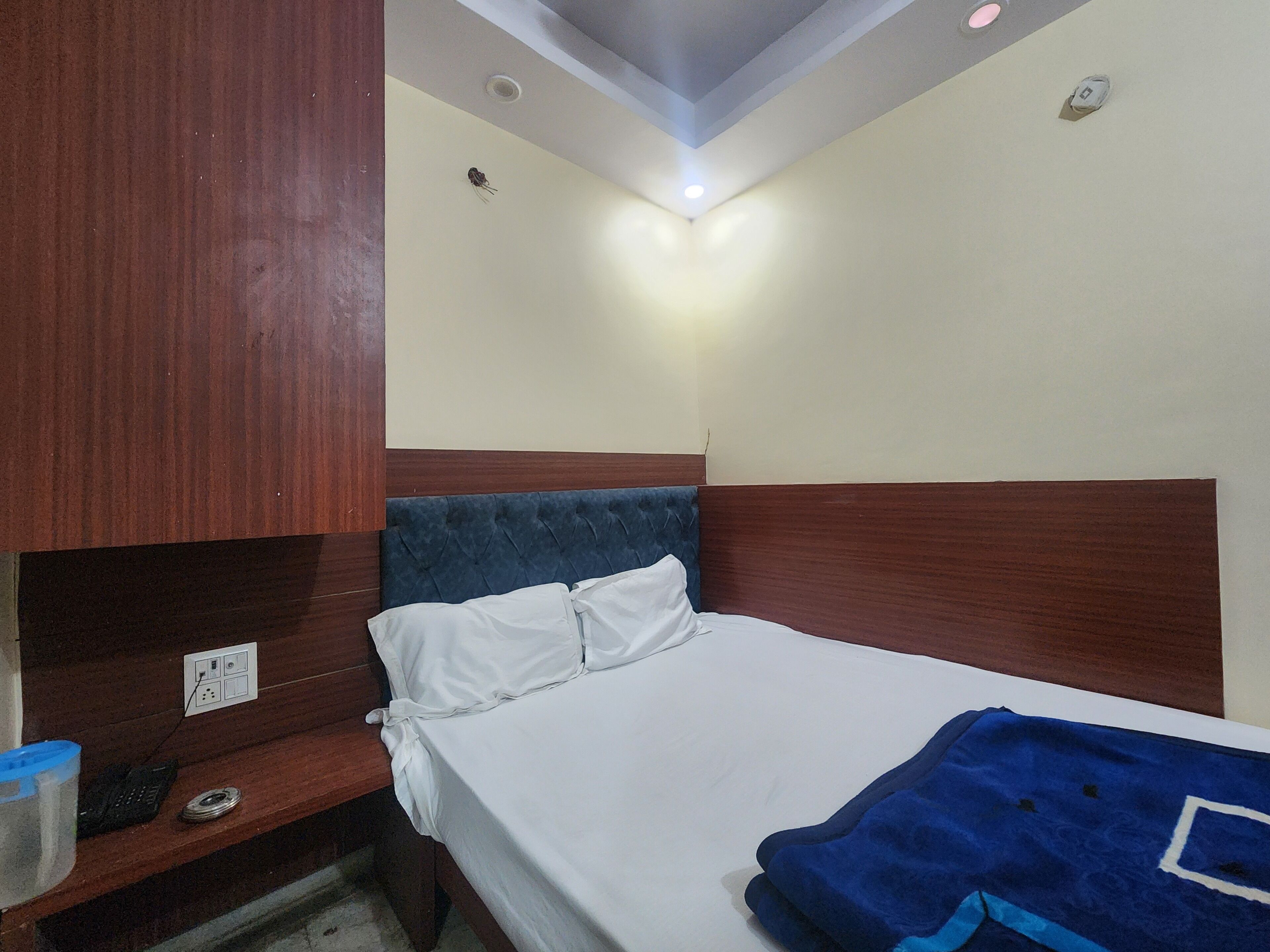 Classic Room | WiFi (free), bed sheets